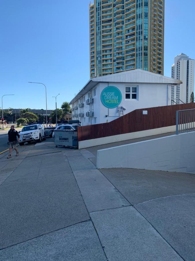 Aussie Dream Hostel Gold Coast Exterior photo